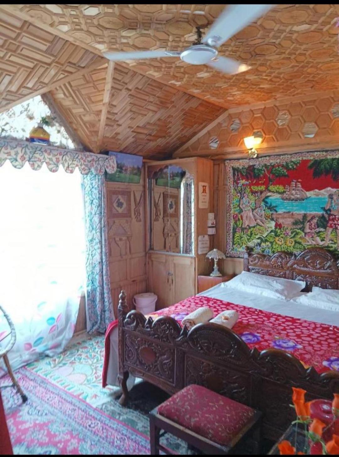 New Minar Group Of Houseboats Hotel Srinagar  Exterior photo